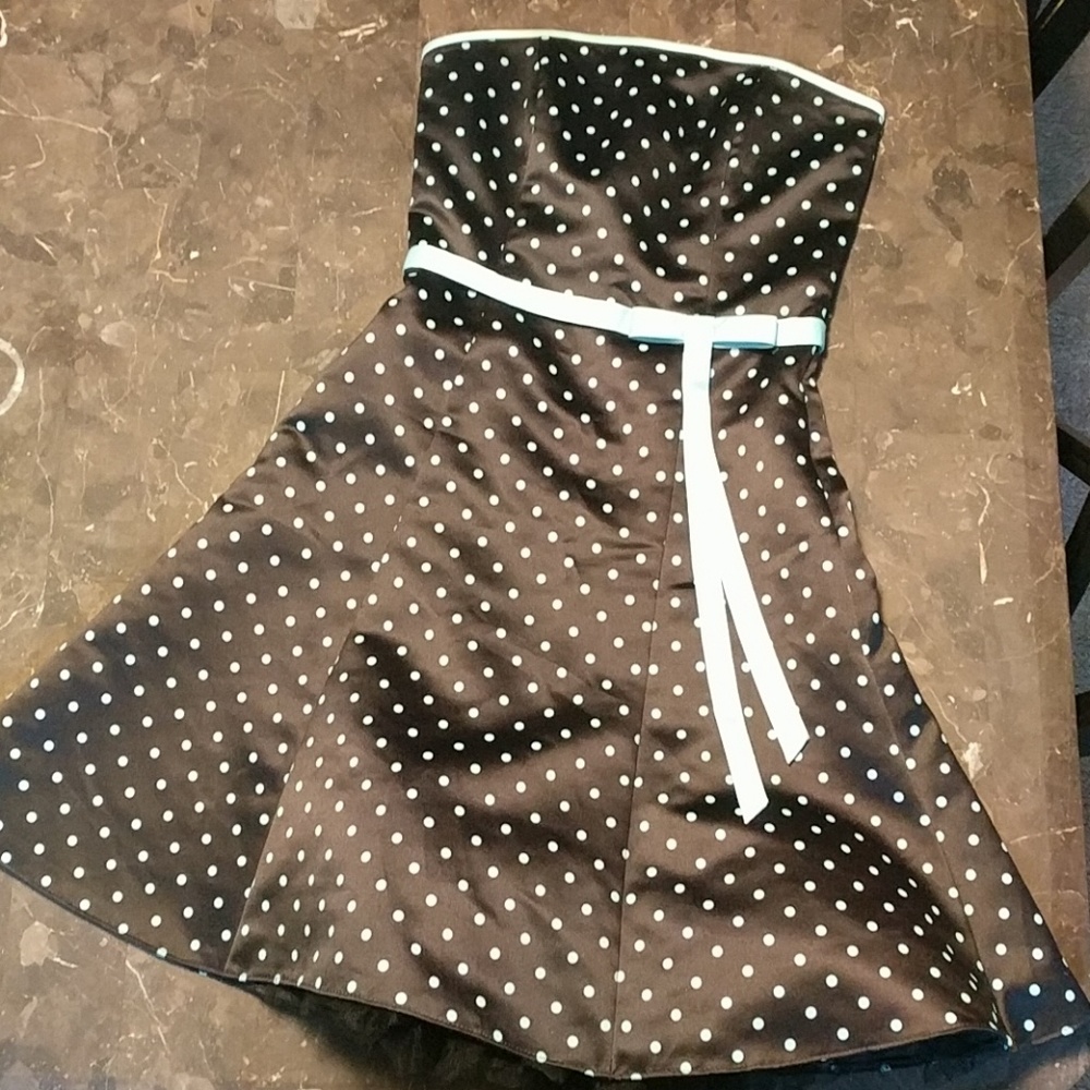 Polka dot strapless dress junior size